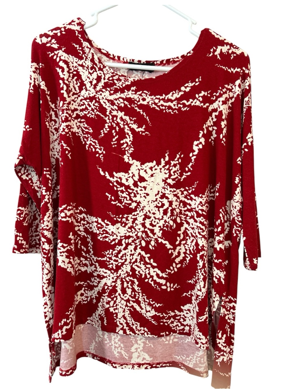 Women's Hawaiian A-Line Red and Cream Printed Fern Coral Boatneck Top Sz M